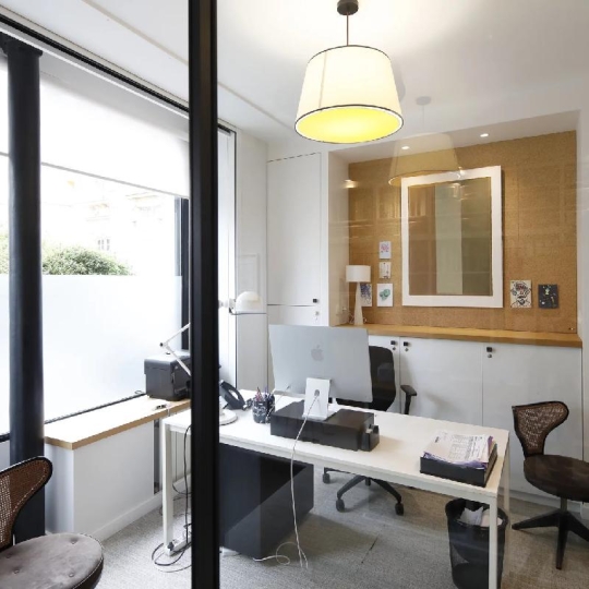  Annonces VILLEJUIF : Local / Bureau | PARIS (75011) | 153 m2 | 1 989 620 &euro; 