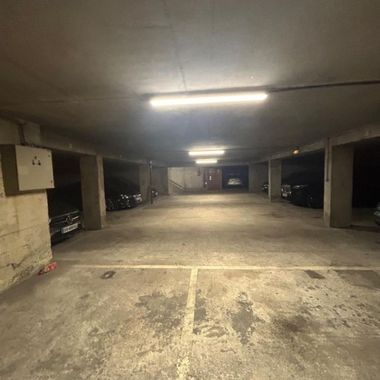  Annonces VILLEJUIF : Parking | PARIS (75015) | 12 m2 | 120 &euro; 