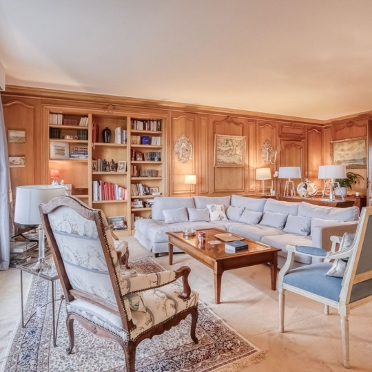  Annonces VILLEJUIF : Apartment | VILLE-D'AVRAY (92410) | 188 m2 | 5 060 &euro; 
