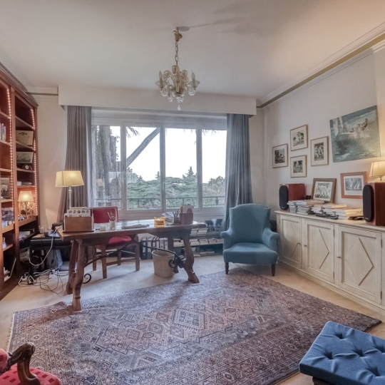  Annonces VILLEJUIF : Apartment | VILLE-D'AVRAY (92410) | 188 m2 | 5 060 &euro; 