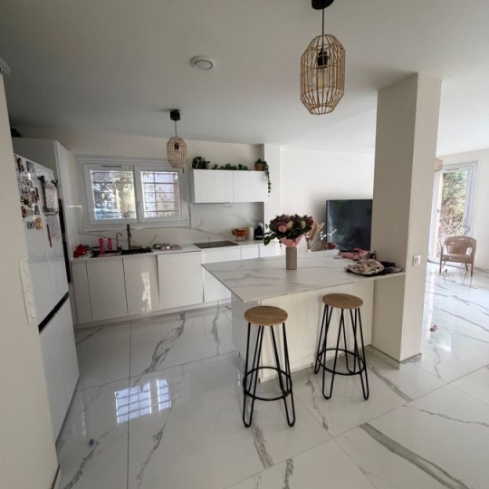  Annonces VILLEJUIF : House | NOISEAU (94880) | 94 m2 | 369 000 &euro; 