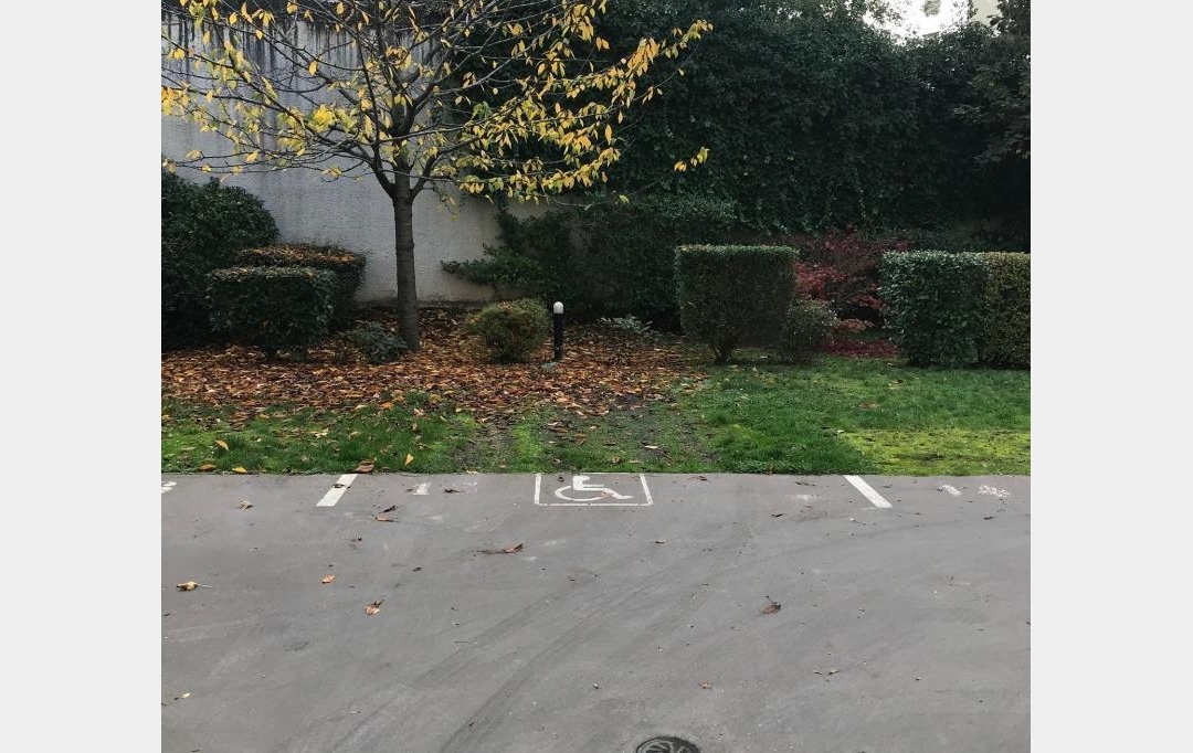 Annonces VILLEJUIF : Garage / Parking | ISSY-LES-MOULINEAUX (92130) | 0 m2 | 85 &euro; 
