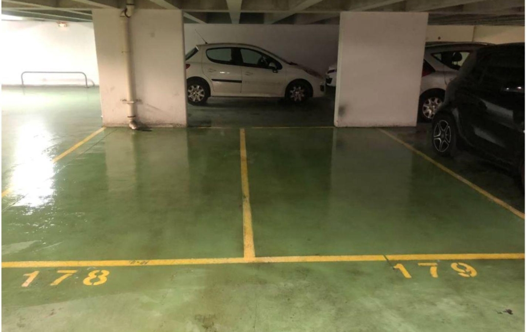 Annonces VILLEJUIF : Garage / Parking | PARIS (75011) | 12 m2 | 20 000 &euro; 