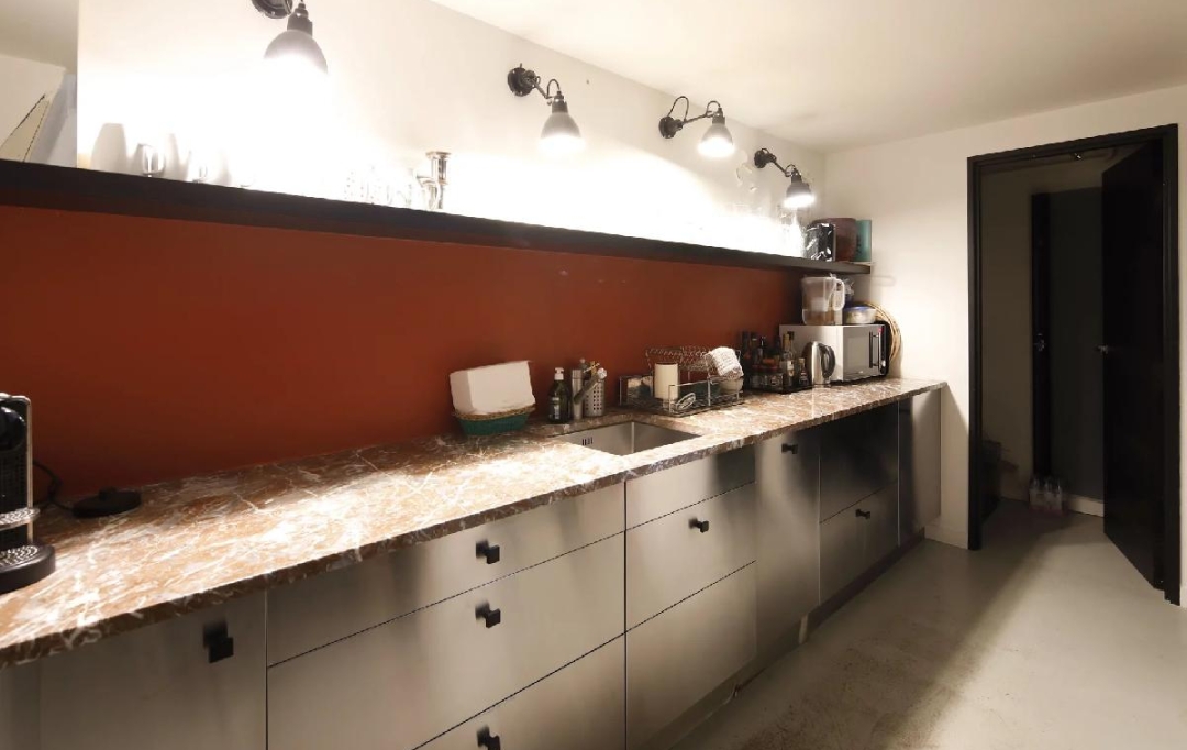 Annonces VILLEJUIF : Local / Bureau | PARIS (75011) | 153 m2 | 1 989 620 &euro; 