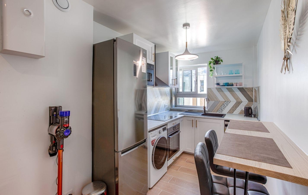Annonces VILLEJUIF : Appartement | VANVES (92170) | 10 m2 | 725 &euro; 