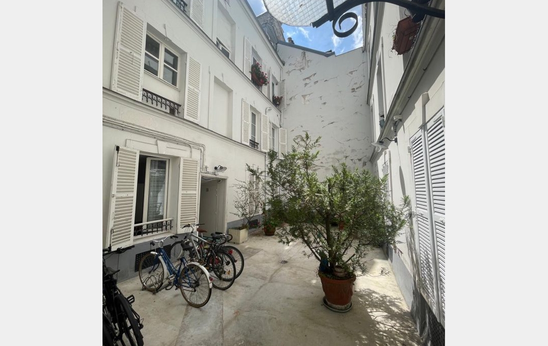 Annonces VILLEJUIF : Apartment | PARIS (75018) | 22 m2 | 860 &euro; 