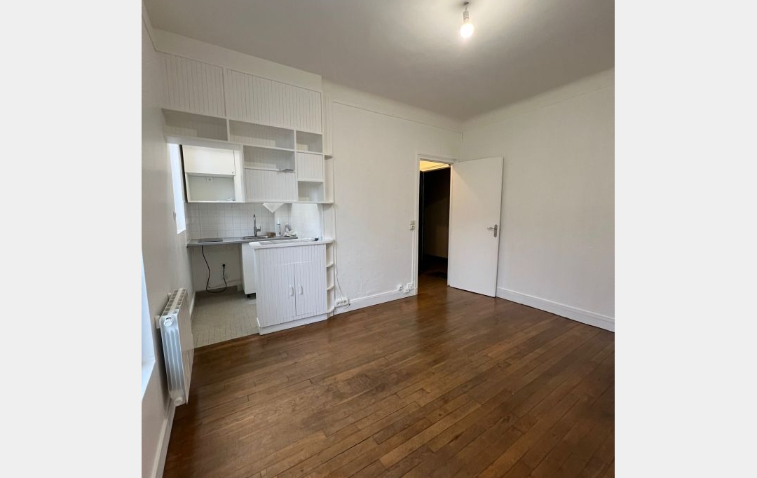Annonces VILLEJUIF : Appartement | LE KREMLIN-BICETRE (94270) | 20 m2 | 720 &euro; 