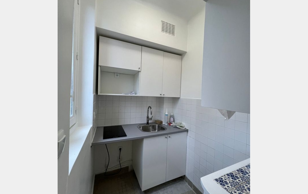 Annonces VILLEJUIF : Appartement | LE KREMLIN-BICETRE (94270) | 20 m2 | 720 &euro; 