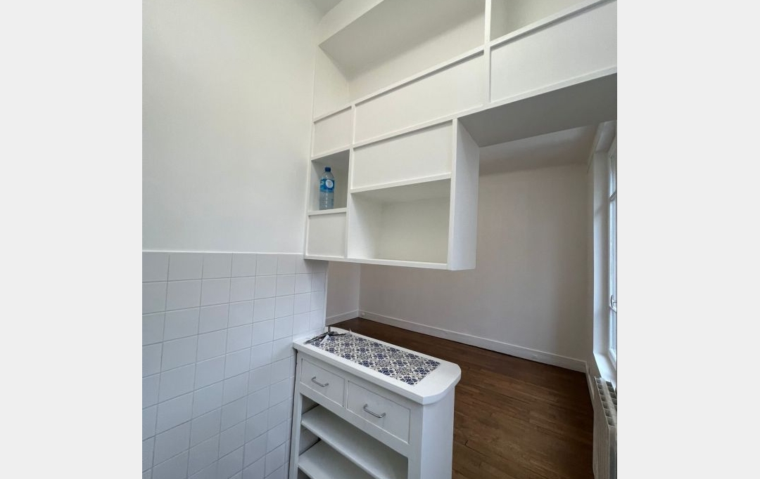 Annonces VILLEJUIF : Appartement | LE KREMLIN-BICETRE (94270) | 20 m2 | 720 &euro; 