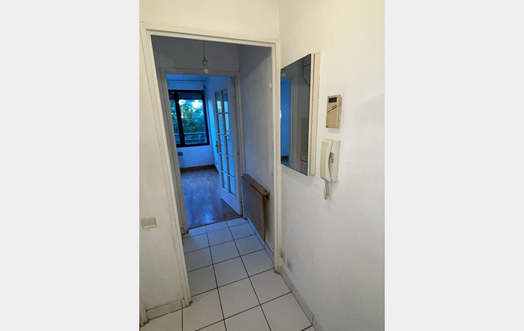 Annonces VILLEJUIF : Apartment | CHARENTON-LE-PONT (94220) | 20 m2 | 750 &euro; 