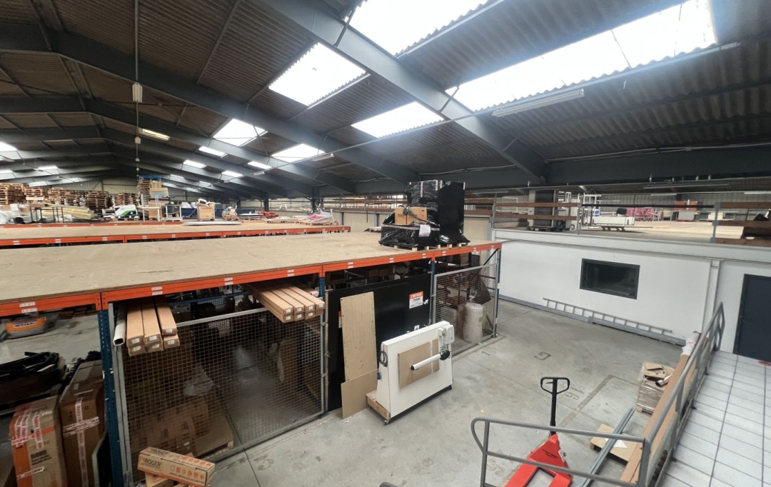 Annonces VILLEJUIF : Office | LES SORINIERES (44840) | 4 090 m2 | 2 995 000 &euro; 