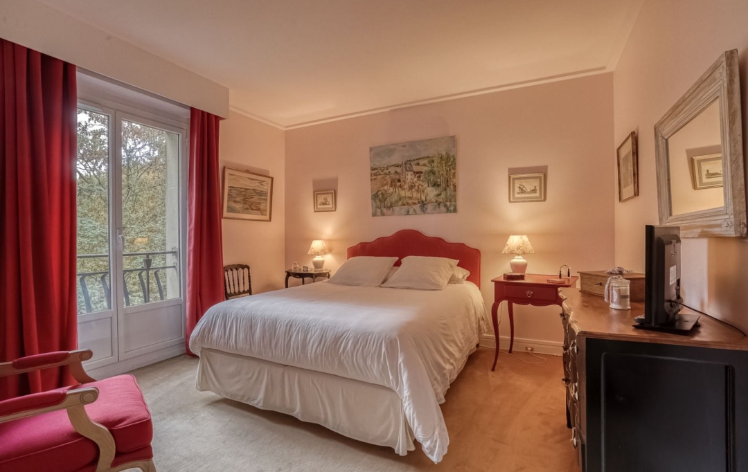 Annonces VILLEJUIF : Apartment | VILLE-D'AVRAY (92410) | 188 m2 | 5 060 &euro; 